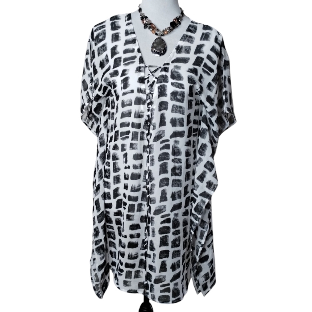 Ellen Weaver Women's Black and White Geometric Print Sheer Tunic Top/Cover Up